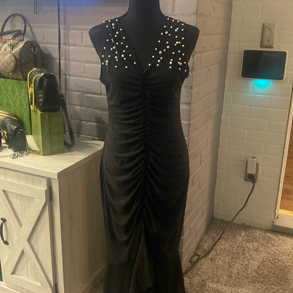Black Sleeveless Sheath Dress with Ruching for Cocktail